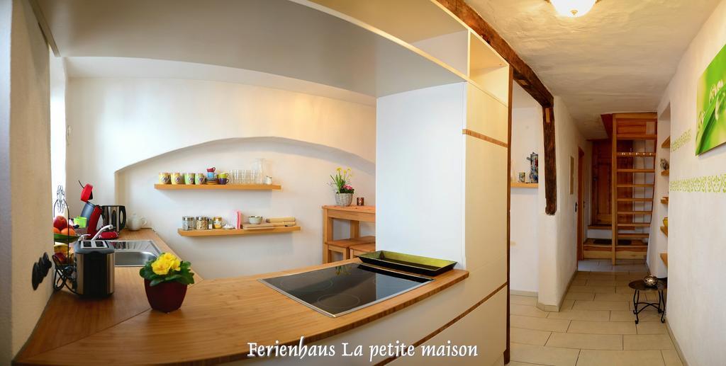Lehmgefuehl, Design Vier, La Petite Maison Trier Exterior photo
